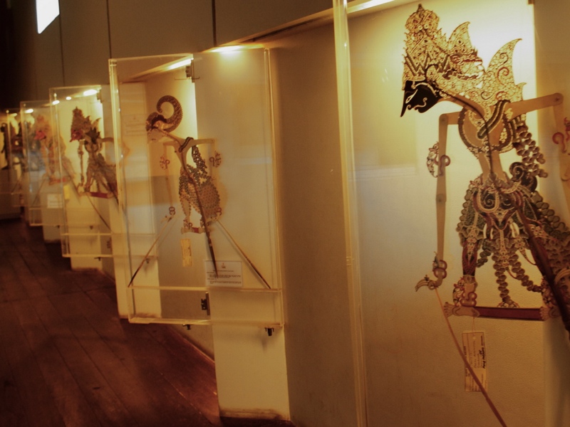 images/places/public-facilities/8/Museum-Wayang-2